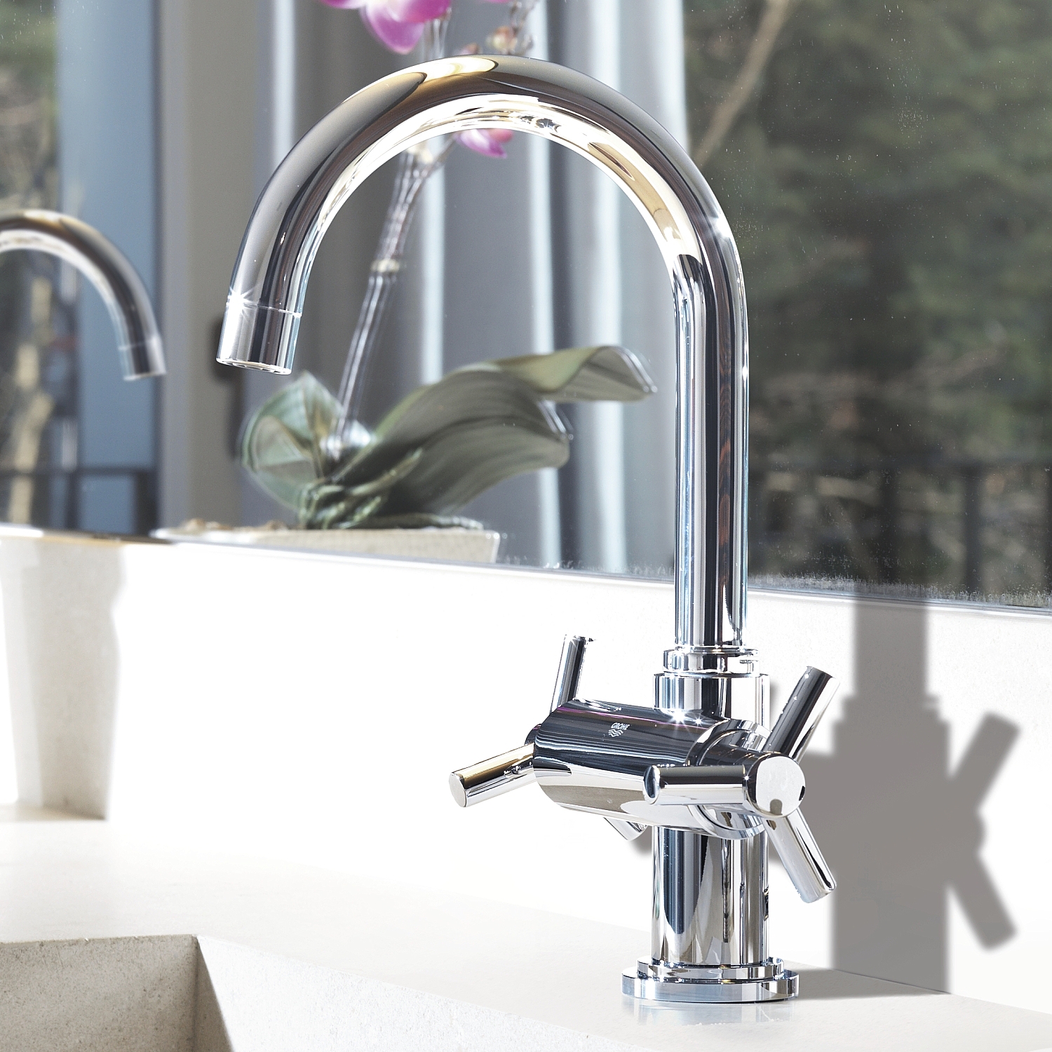 Grohe Atrio Ypsilon Wastafelkraan m. waste m. hoge draaibaar gegoten
